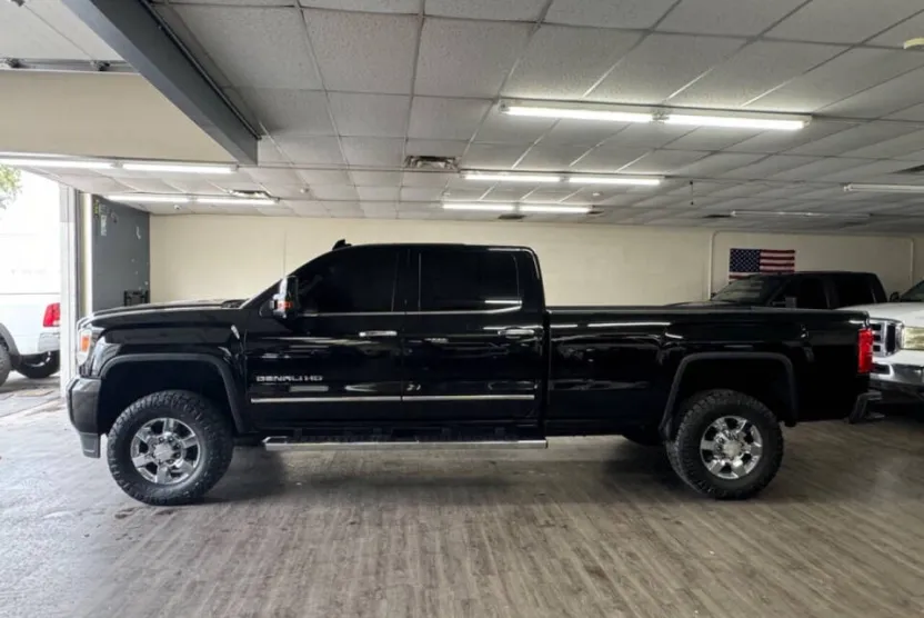 2015 Gmc Sierra Denali photo 1