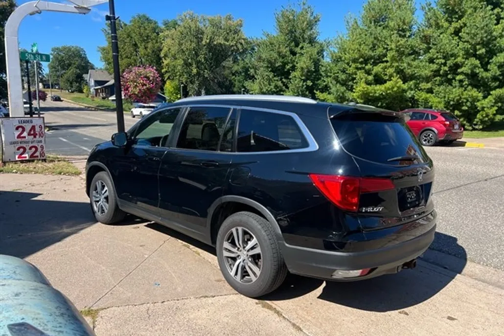 2016 Honda Pilot EX-L photo 1