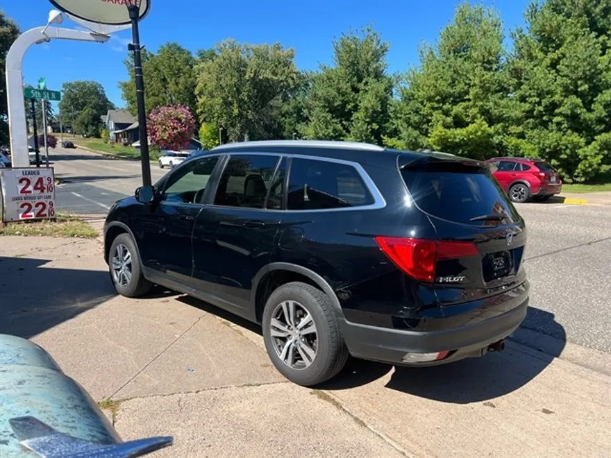 2016 Honda Pilot EX-L photo 1