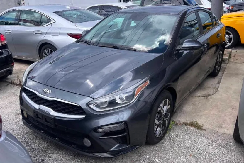 2021 Kia Forte FE photo 1