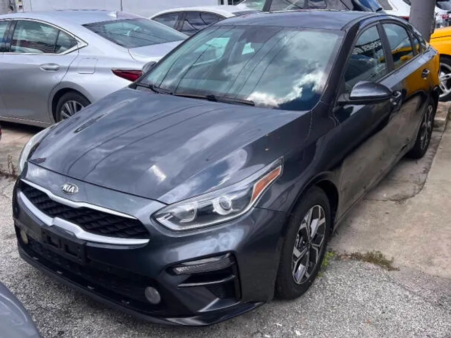2021 Kia Forte FE photo 1
