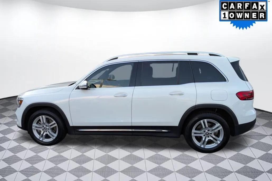 2023 Mercedes Benz GLB 250 4MATIC photo 1
