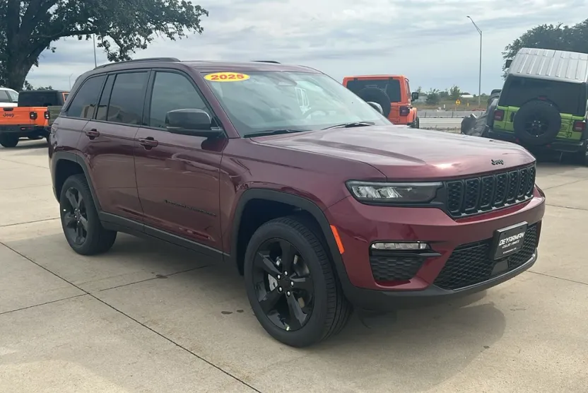 2025 Jeep Grand Cherokee Limited photo 1