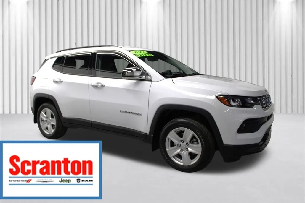 2022 Jeep Compass Latitude photo 1