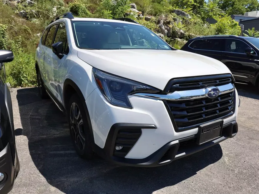 2024 Subaru Ascent Limited photo 1