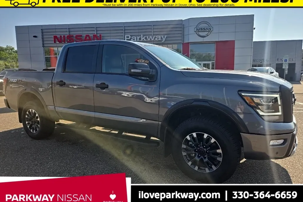 2024 Nissan Titan PRO-4X photo 1