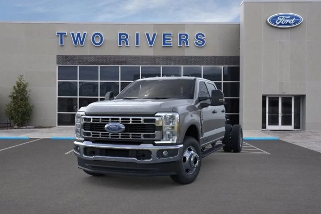 2026 Ford F-350 photo 1