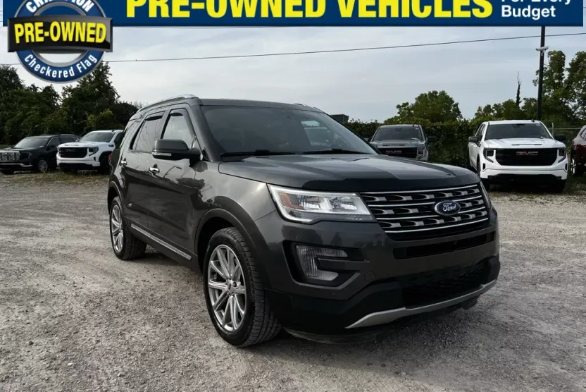 2017 Ford Explorer Limited photo 1