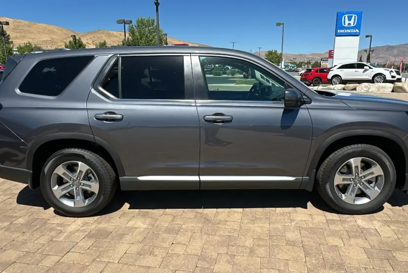 2025 Honda Pilot EX-L photo 1