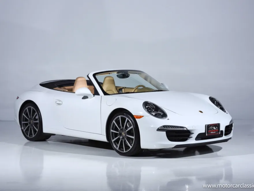 2013 Porsche 911 Cabriolet photo 2