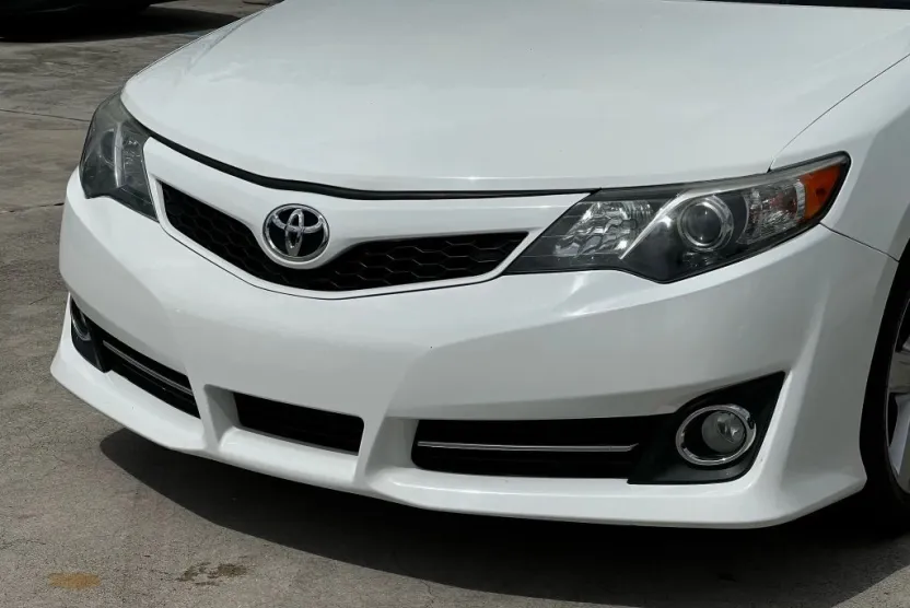 2014 Toyota Camry L photo 1
