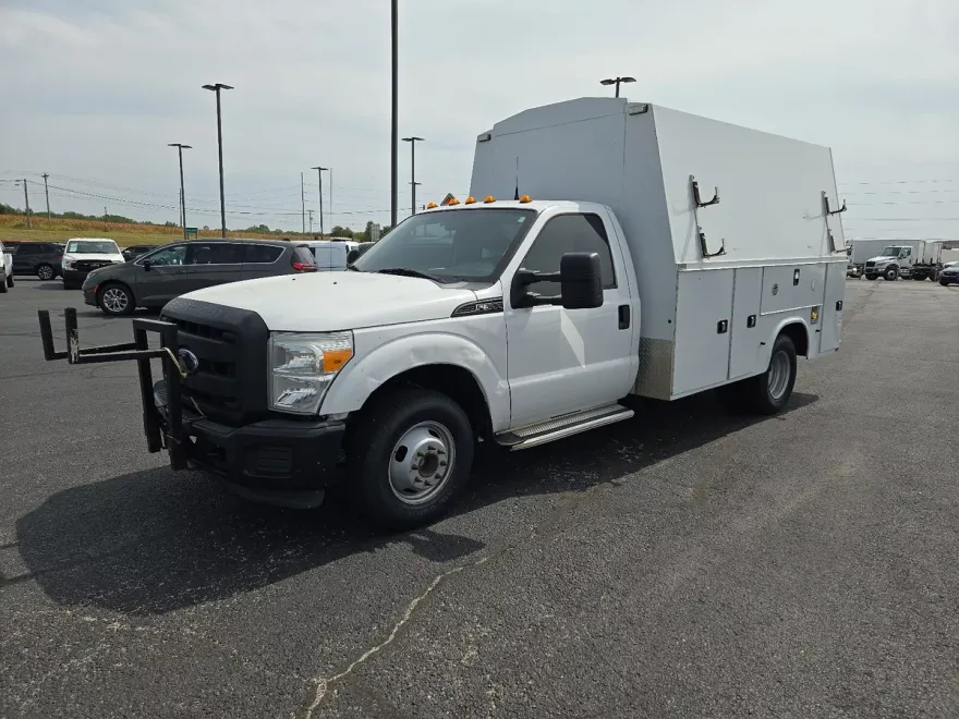 2016 Ford F-350 XL photo 1