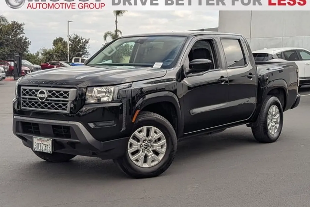 2023 Nissan Frontier PRO-4X photo 1