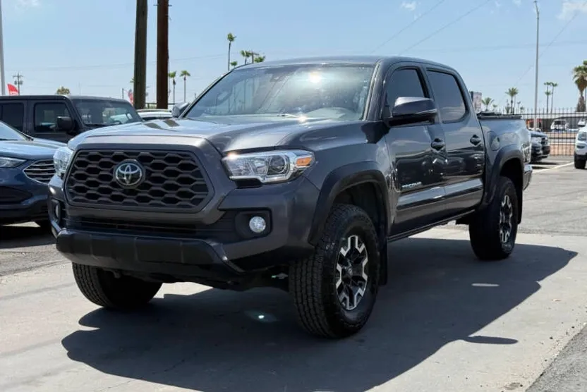 2022 Toyota Tacoma TRD Off-Road photo 1