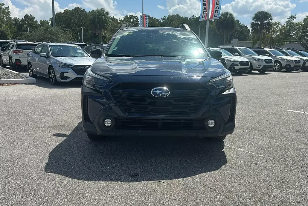 2023 Subaru Outback Onyx Edition photo 1