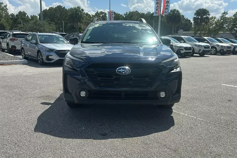 2023 Subaru Outback Onyx Edition photo 1