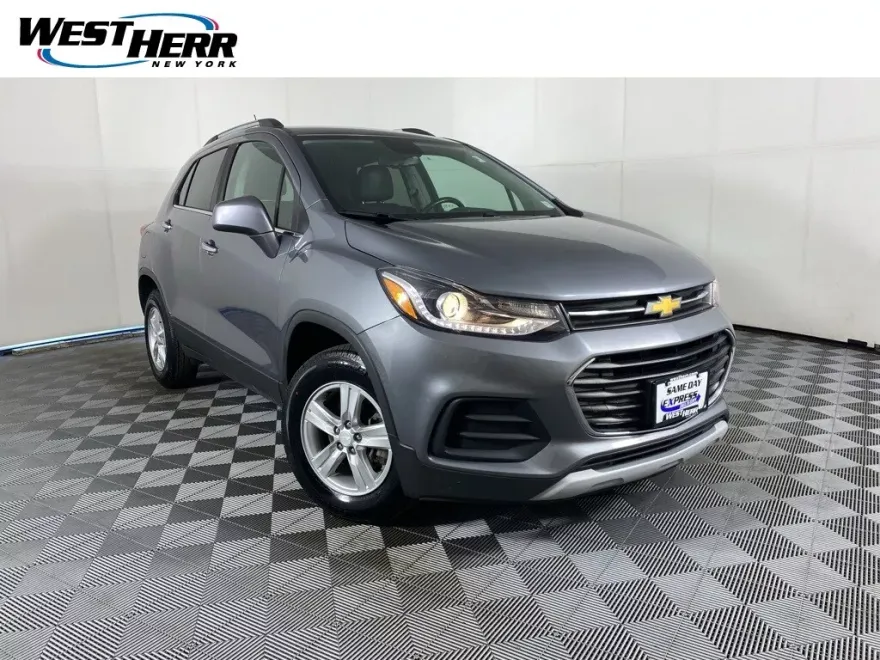 2020 Chevrolet Trax LT photo 1