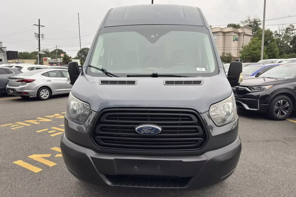 2019 Ford Transit photo 1