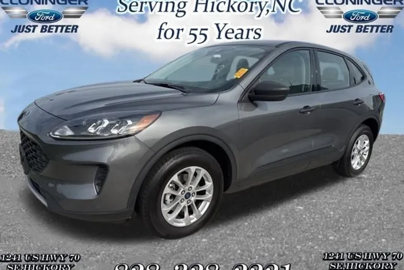 2022 Ford Escape S photo 1