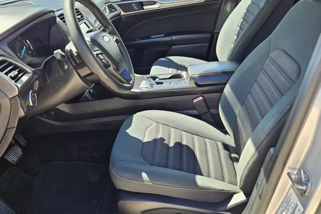 2018 Ford Fusion SE photo 1