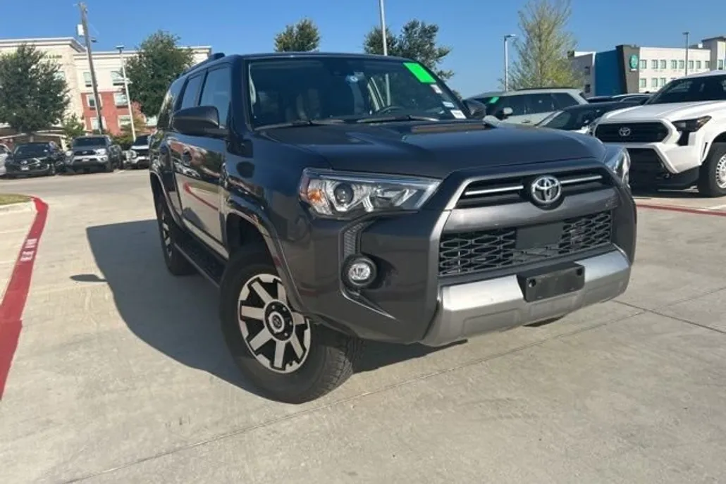 2022 Toyota 4Runner TRD Off-Road photo 1