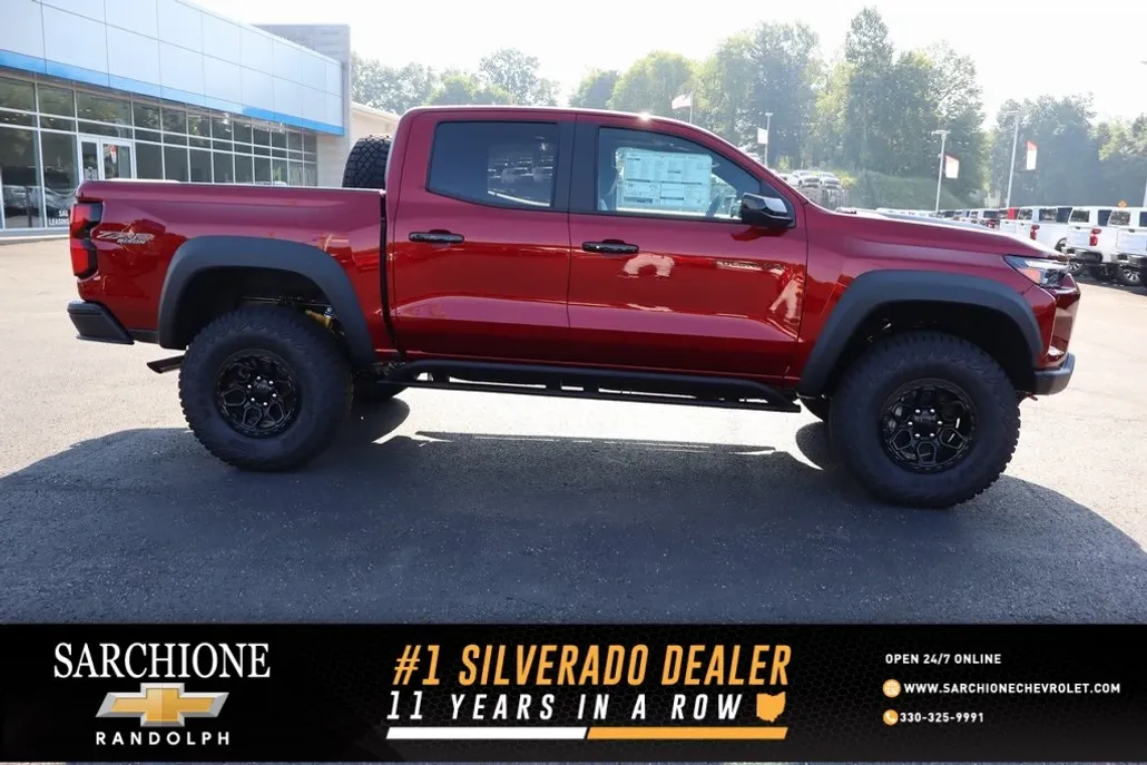 2025 Chevrolet Colorado ZR2 photo 1