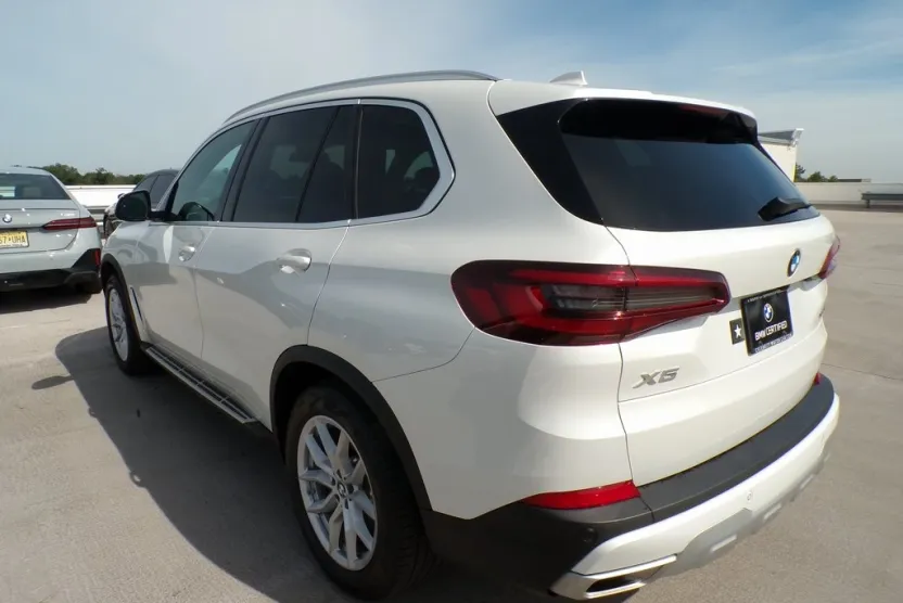 2023 Bmw X5 xDrive40i photo 1