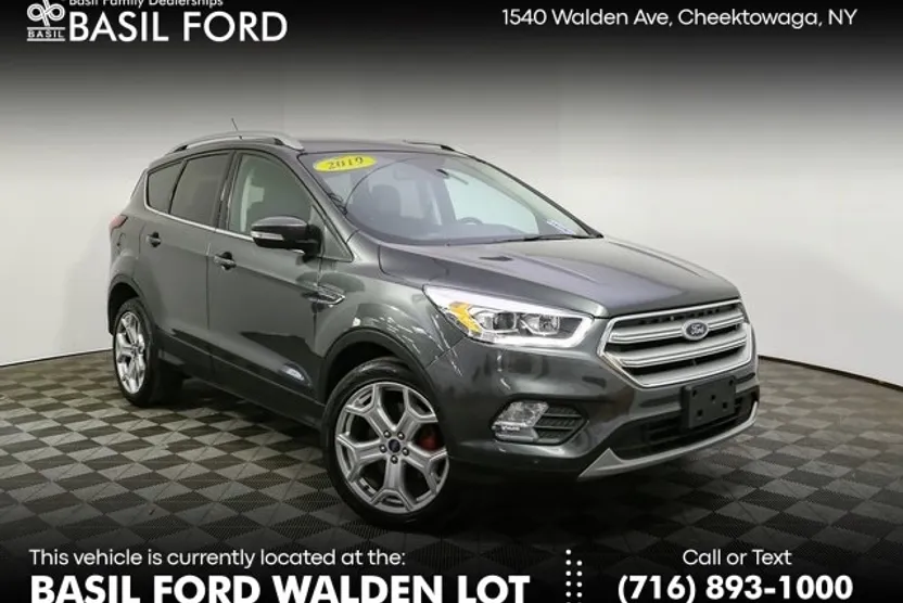 2019 Ford Escape Titanium photo 1