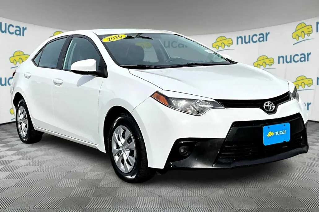 2016 Toyota Corolla L photo 1
