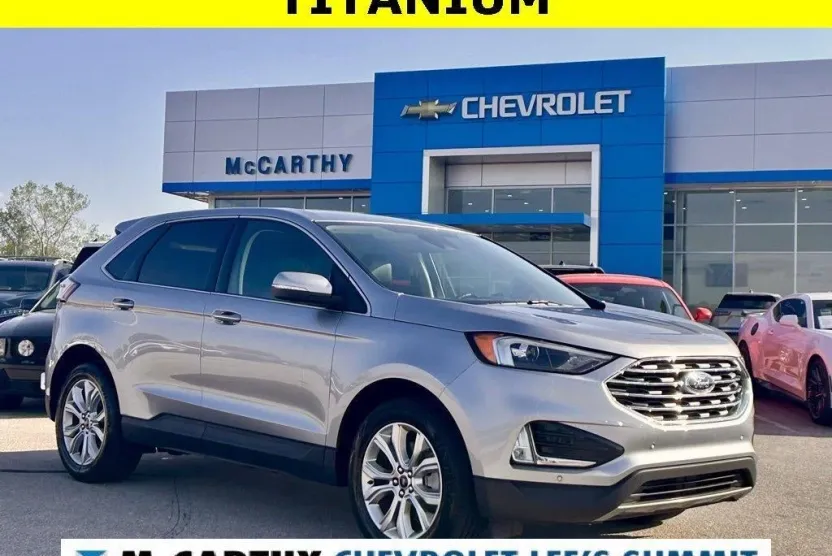2024 Ford Edge Titanium photo 1