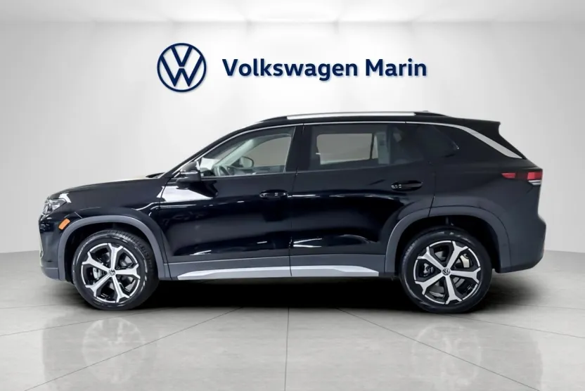 2025 Volkswagen Tiguan SE photo 1