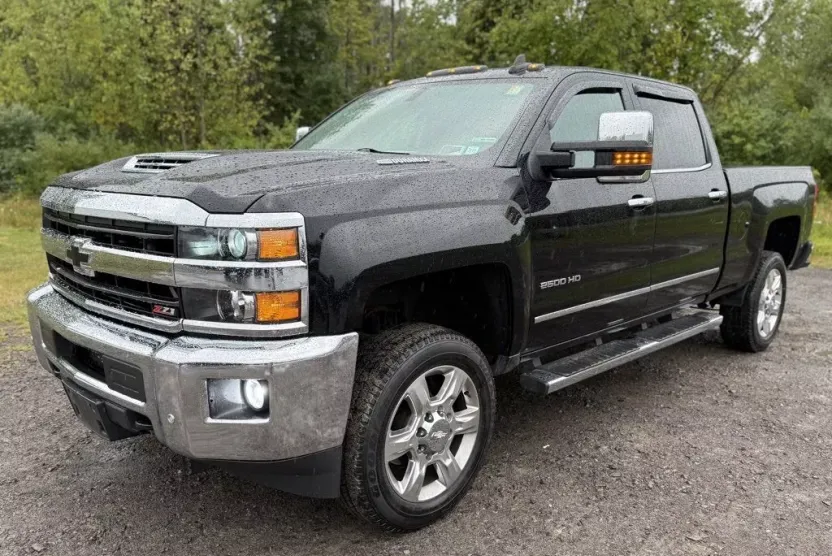 2019 Chevrolet Silverado 2500HD LTZ photo 1