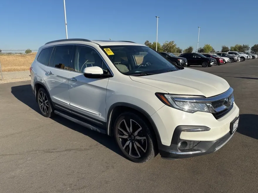 2019 Honda Pilot Touring photo 1