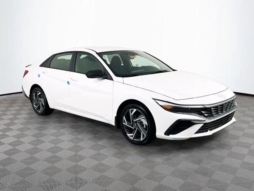 2025 Hyundai Elantra Hybrid SEL Sport photo 1