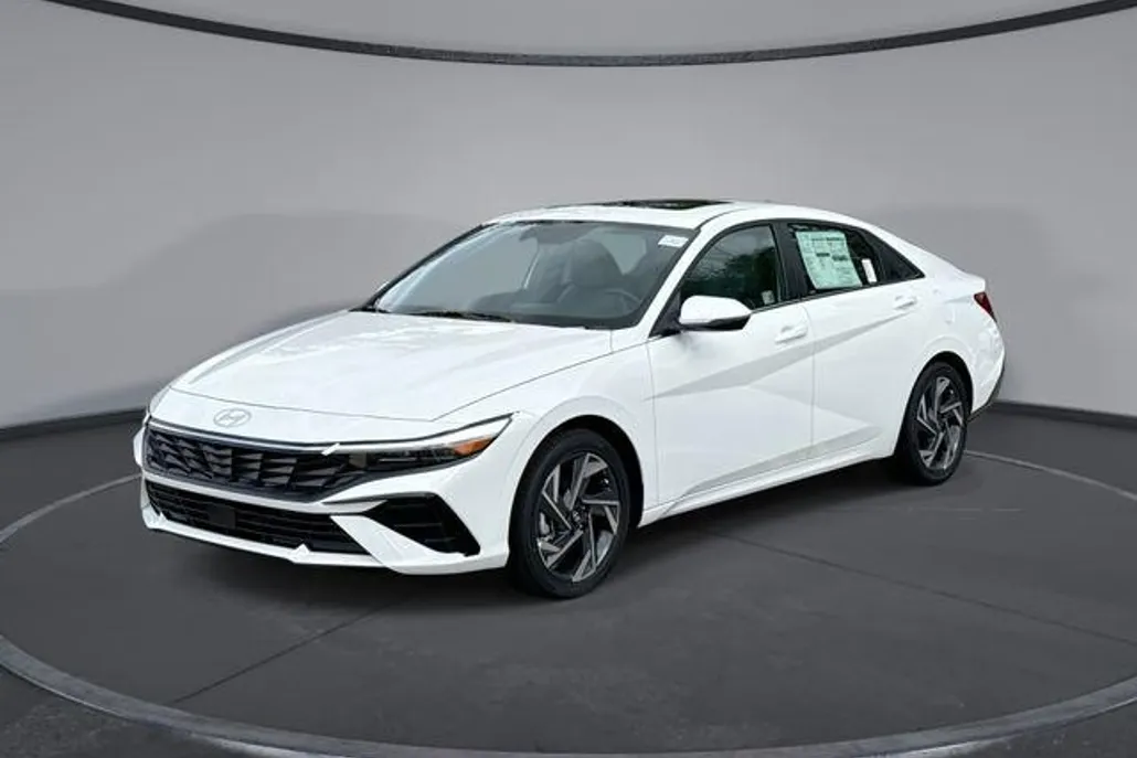 2025 Hyundai Elantra Hybrid Limited photo 1