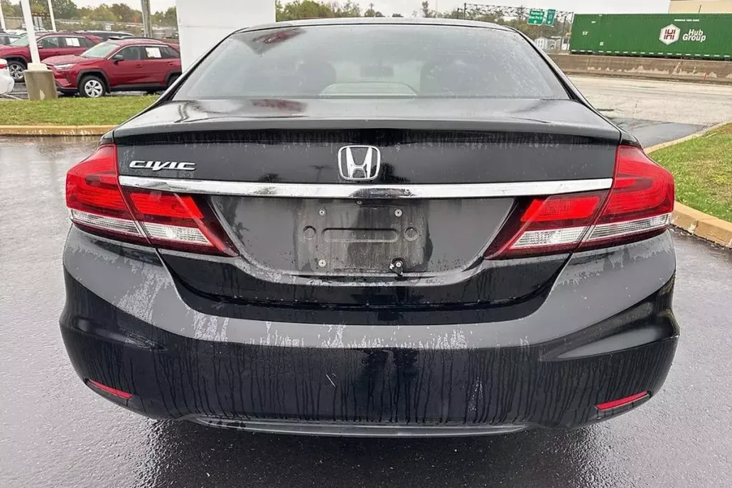 2013 Honda Civic LX photo 1