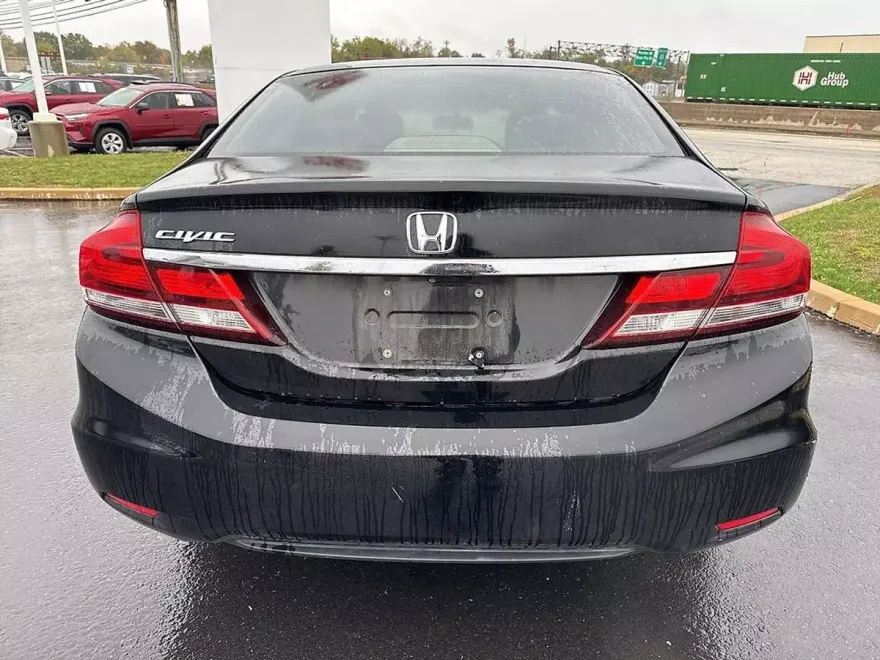 2013 Honda Civic LX photo 1