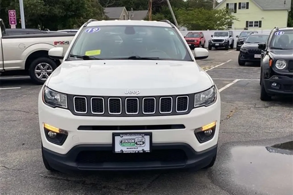 2019 Jeep Compass Latitude photo 1
