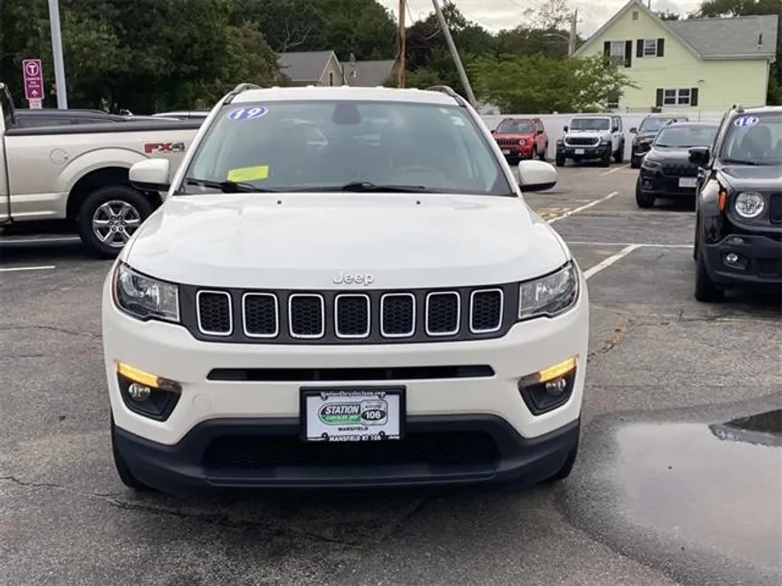 2019 Jeep Compass Latitude photo 1