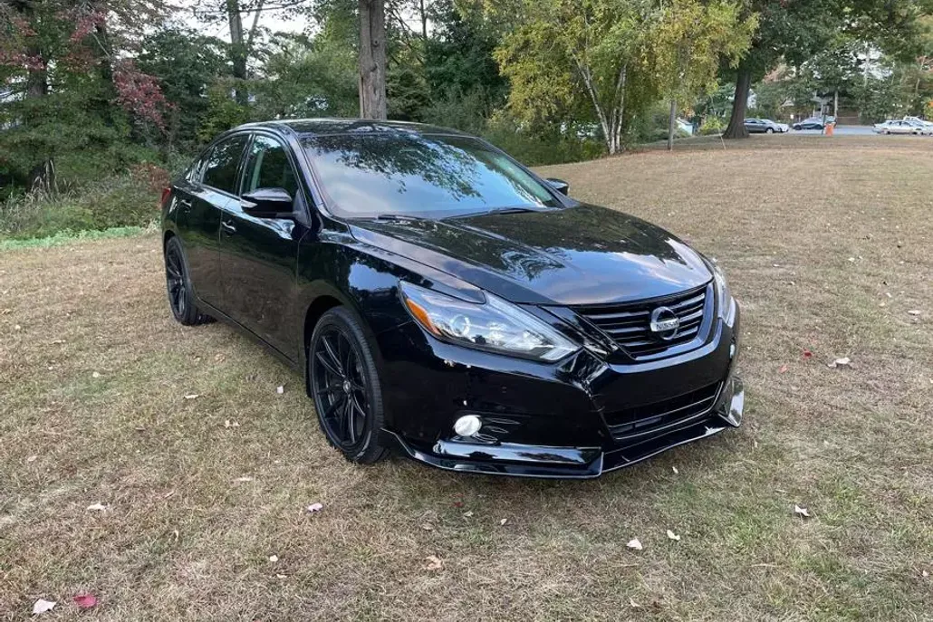2016 Nissan Altima 3.5 SL photo 1