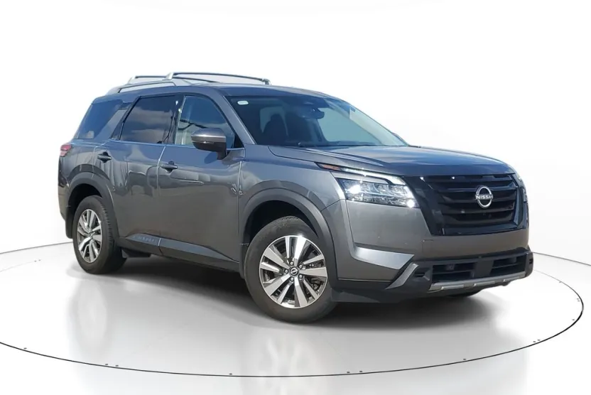 2024 Nissan Pathfinder SL photo 1
