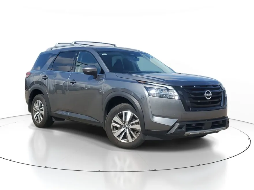 2024 Nissan Pathfinder SL photo 1