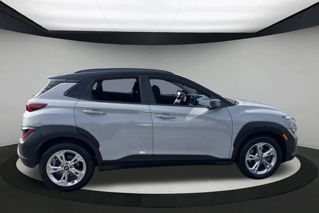 2023 Hyundai Kona SEL photo 1