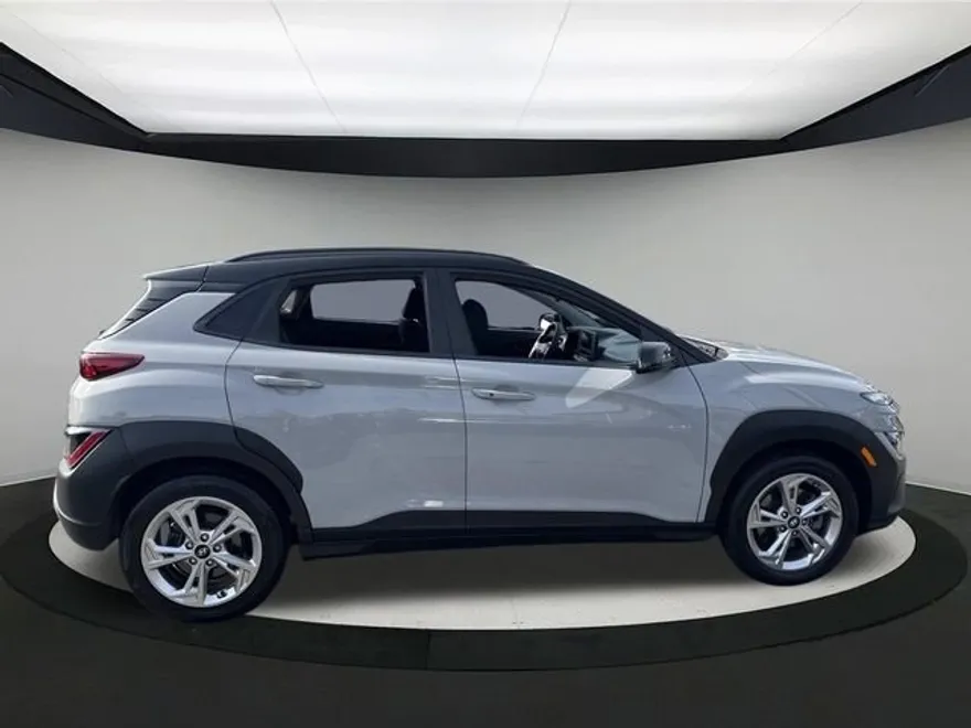 2023 Hyundai Kona SEL photo 1