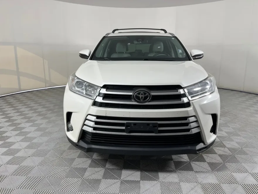 2018 Toyota Highlander XLE photo 1
