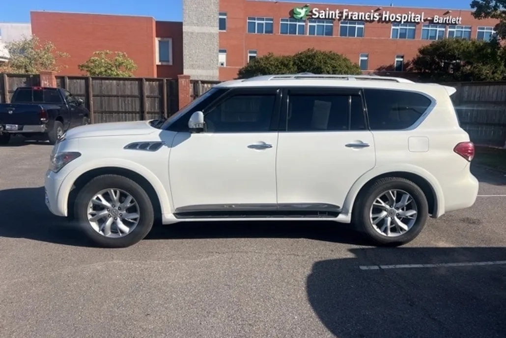 2013 Infiniti QX56 Base photo 1