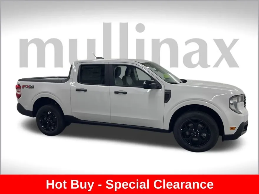 2025 Ford Maverick XLT photo 1