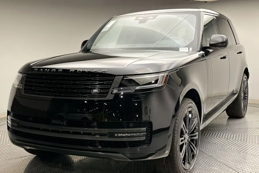 2025 Land Rover Range Rover SE photo 1