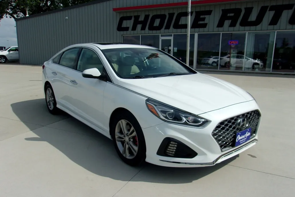 2019 Hyundai Sonata Limited photo 1
