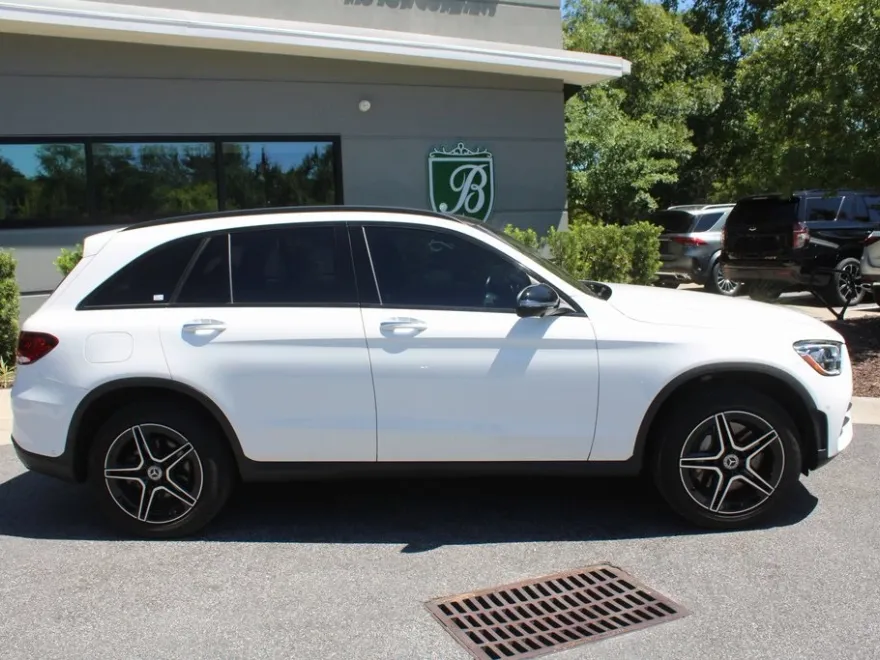 2022 Mercedes Benz GLC 300 4MATIC photo 1